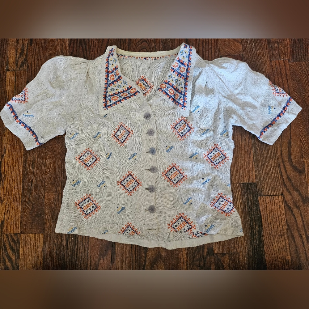 Vintage Embroidered Crop Shirt, Size XS/S